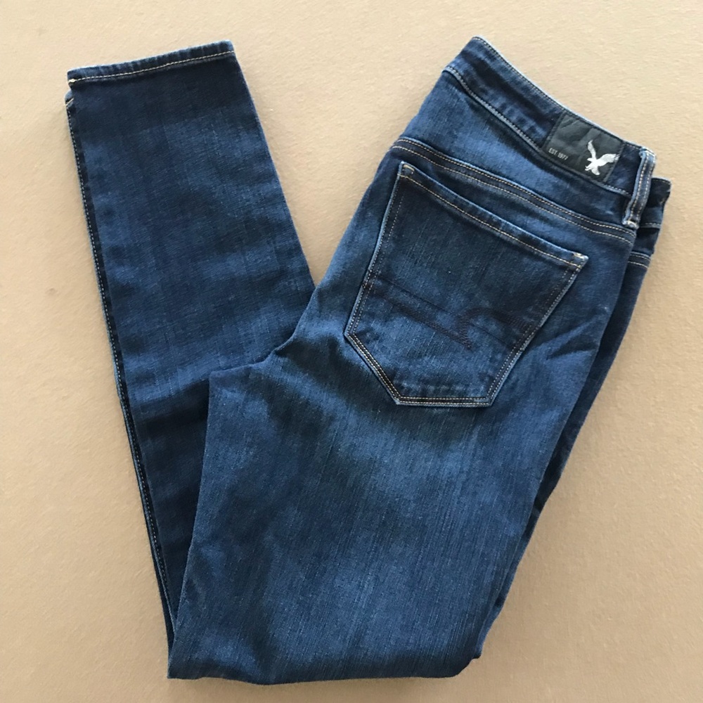 AEO Hi Rise jeans - Picture 2 of 3